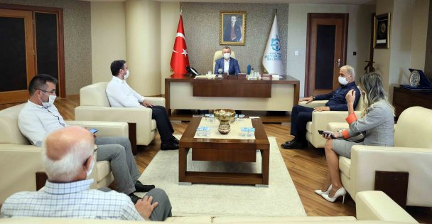 Büyükakın, 'Önce insan, önce genç dedik”