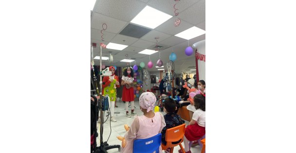 Büyükşehir, 23 Nisan'da hastanedeki çocukları unutmadı