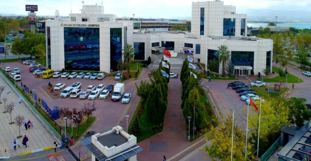 Büyükşehir Belediyesi'nde görev değişimi