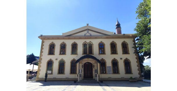 Büyükşehir, Fevziye Camii'nin dış cephesini yeniledi