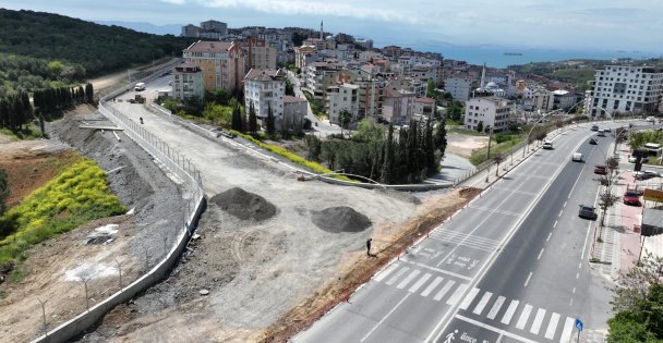 Büyükşehir, Gebze'de trafiği rahatlatıyor