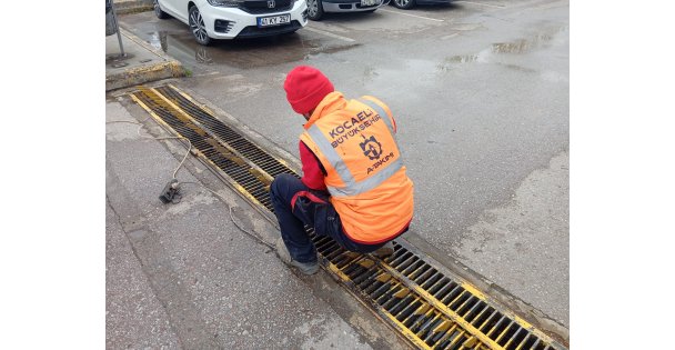 Büyükşehir, rahat ve güvenli ulaşım için sahada