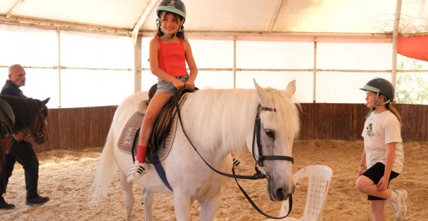 Büyükşehir'den 22 bin 686 çocuğa binicilik eğitimi