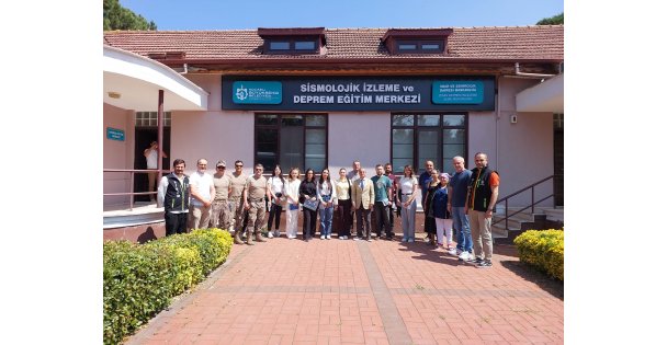 Büyükşehir'den emniyet personeline deprem eğitimi