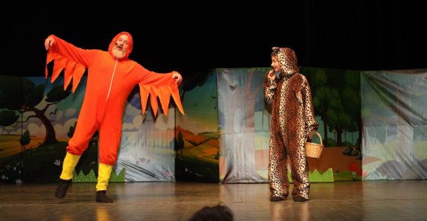 Büyükşehir'den Gebzeli miniklere tiyatro keyfi