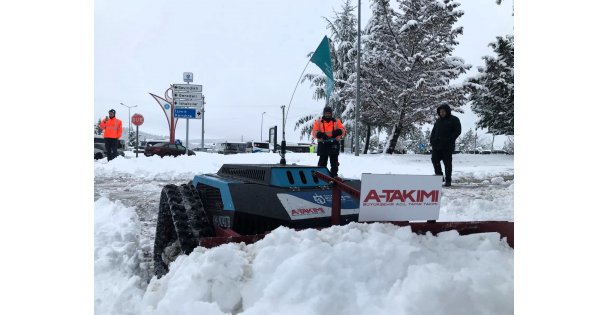 Büyükşehir'den karla mücadelede robotik teknoloji