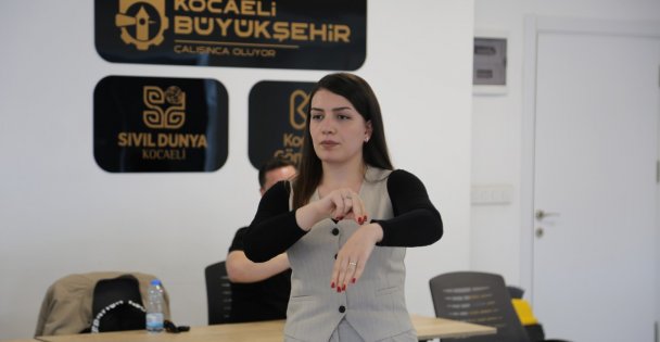 Büyükşehir'den personele işaret dili eğitimi