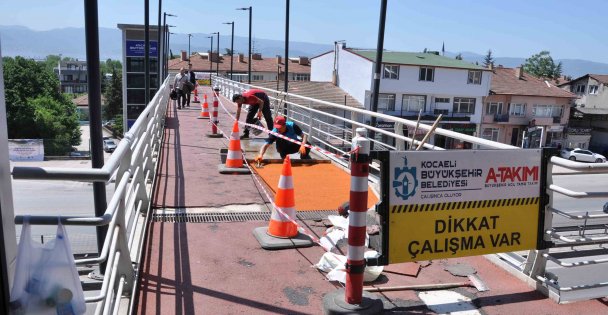 Büyükşehir'den üst geçitlere hassas dokunuş