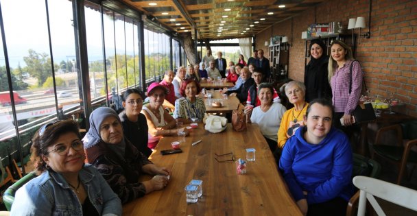 Büyükşehir'den Yaşlılar Günü'ne özel kutlama