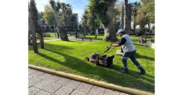Büyükşehir'den yeşil alanlara özel bakım