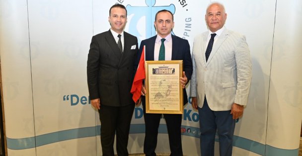 Büyükşehir'e anlamlı plaket