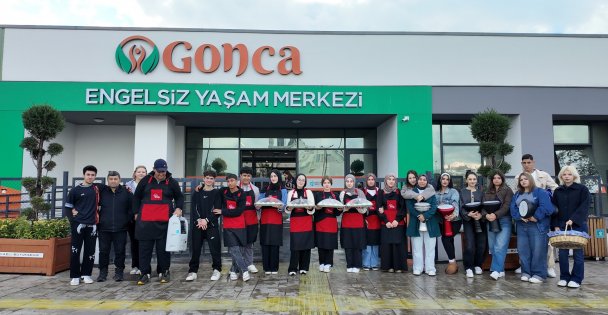 Büyükşehir'e bağlı Beyaz Kalpler ve Gonca güçlerini birleştirdi;  Dayanışma güçlendirildi, üretim paylaşıldı