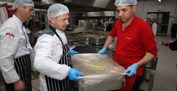 Büyükşehir'in Afet Tırı, İstanbulluların yanında