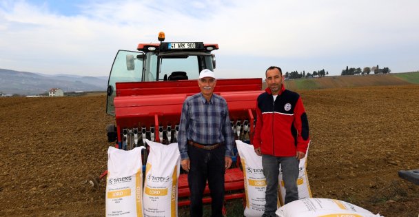 Büyükşehir'in hibeli tohumları toprakla buluştu