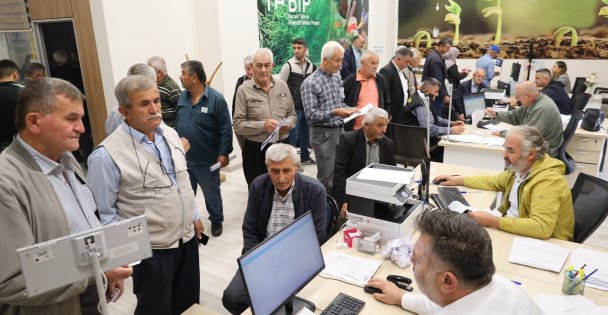 Büyükşehir'in tohum desteğine yoğun ilgi