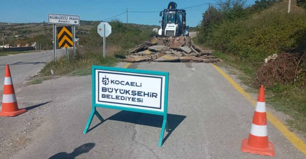 Büyükşehir'in Yol Bakım Timi Gece Gündüz Demiyor