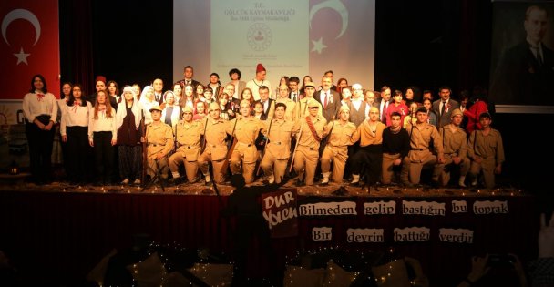 ÇANAKKALE ZAFERİ ŞEHİTLERİ GÖLCÜK'TE TÖRENLERLE ANILDI