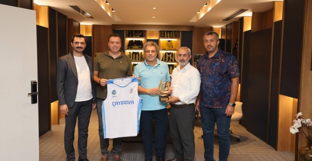 Çayırova Belediyesi basketbol takımının sağlık sponsoru Merkez Prime