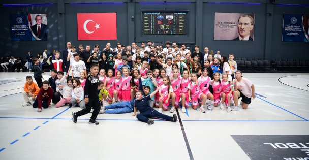 Çayırova Belediyesi, iLab Basketbol'u farklı geçti