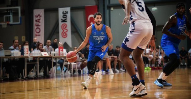 Çayırova Belediyesi, süper lig ekibini yendi