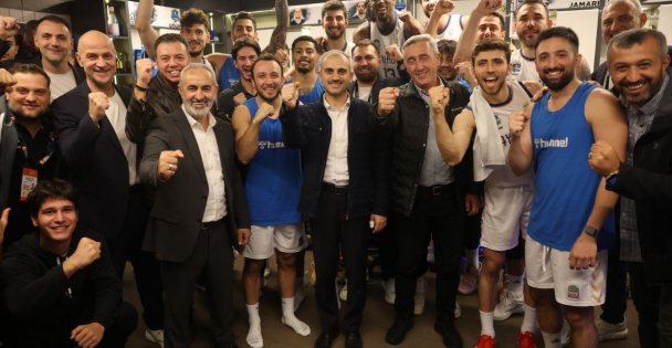 Çayırova Belediyesi'nden potada beşte beş