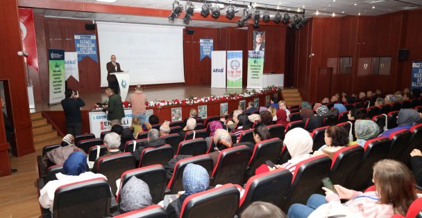 Çayırova'da afetlere hazırlık eğitimi verildi;  Büyükşehir, Çayırova'yı olası afetlere hazırladı