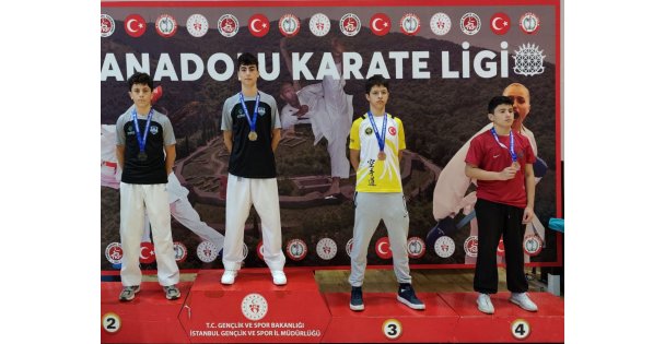 Çayırovalı karateciler, turnuvadan 5 madalyayla döndü