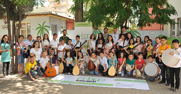 Çayırovalı ‘Minik Notalar'a Haluk Levent Sürprizi