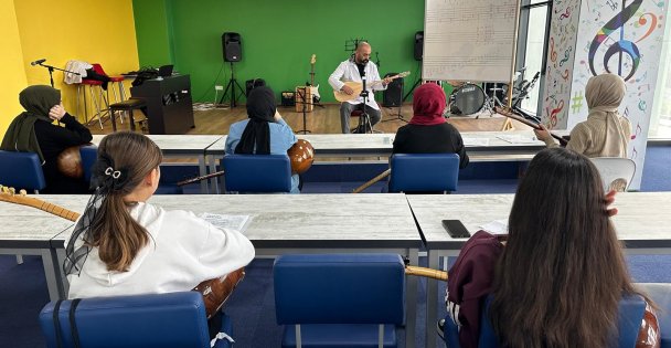 Çayırovalılar, bağlama kurslarından çok memnun