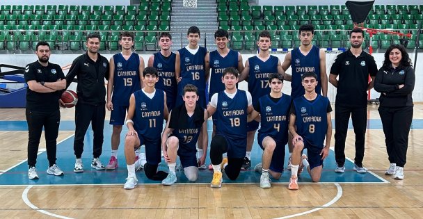 Çayırova'nın genç basketbolcuları namağlup grup lideri oldu