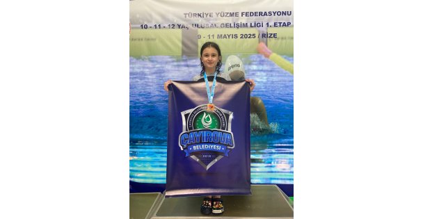 Çayırova'ya Türkiye yüzme şampiyonluğu geldi