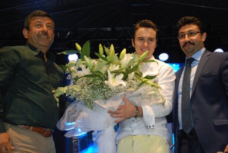 Ceceli, Darıca'yı salladı