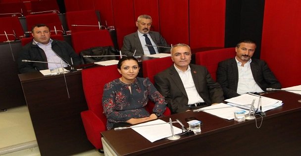 CHP'de çelişki sürüyor!