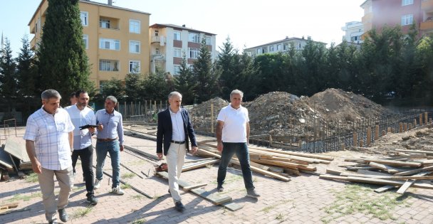 Çiftçi, e-sınav merkezi ve santral binası inşaatlarını inceledi