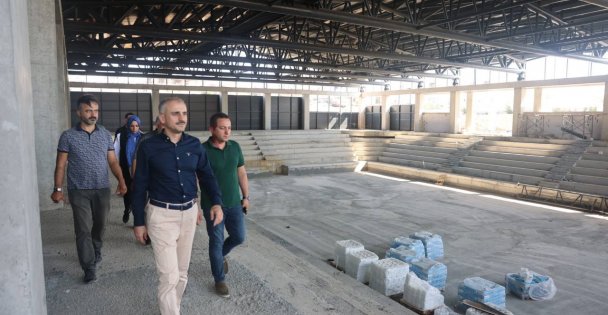 Çiftçi, Kapalı Spor Salonu ve Sporcu Fabrikası'nı inceledi