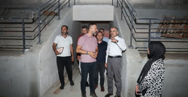 Çiftçi, spor salonu ve sporcu fabrikasındaki çalışmaları inceledi