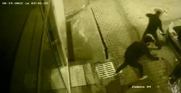 Cinayet suçlamasıyla yargılanan 2 sanıktan birine tahliye kararı