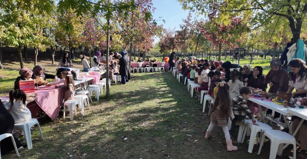 Çocuk kulüplerinde renkli sonbahar etkinliği