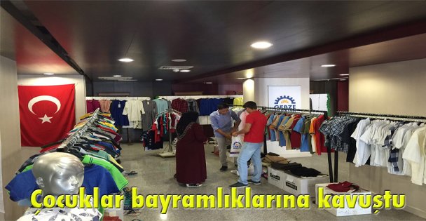 Çocuklar bayramlıklarına kavuştu