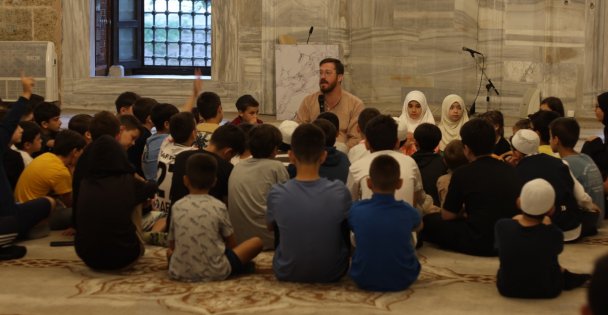 Çocuklar, Yeni Cuma'da 15 Temmuz ruhunu yaşadı