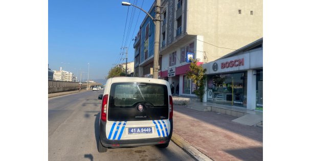 Çocuklarını okula götürmek için evden çıkmıştı, eski eşi tarafından bıçaklandı