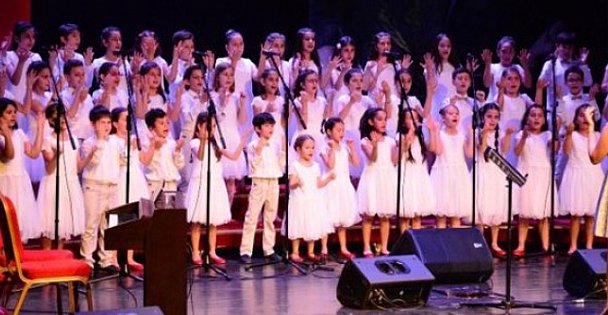 Çok Sesli Çocuk Korosu Kayıtları başladı.