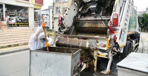 Çöp konteynırları yerinde yıkanıyor