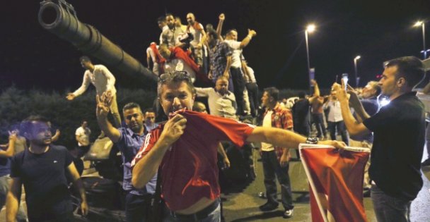 Darbe girişimi film olacak