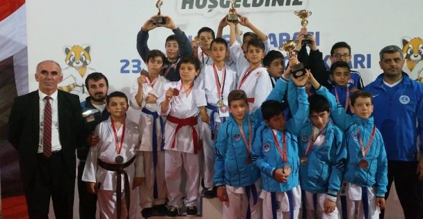 Darıca İdeal başarıya doymuyor