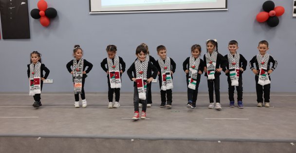 Darıcalı çocuklar Gazze için sahneye çıktı