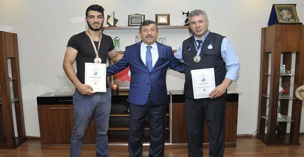 Darıcalı Koçakların bileği bükülmüyor