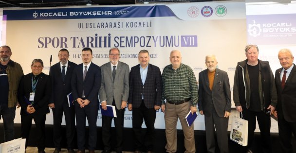 Deneyimli gazeteciler, Kocaeli'nin spor basın tarihini anlattı;  1975'den günümüze Kocaeli spor basını