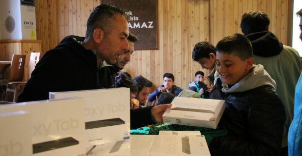 Deprem Bölgesinden Gelen Öğrencilere Eğitim Desteği