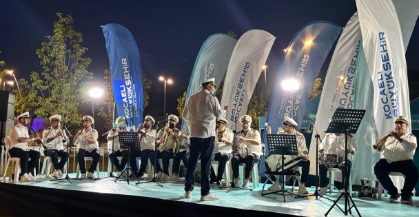 Derince Sağlıklı Yaşam Parkı'nda müzik dolu akşam